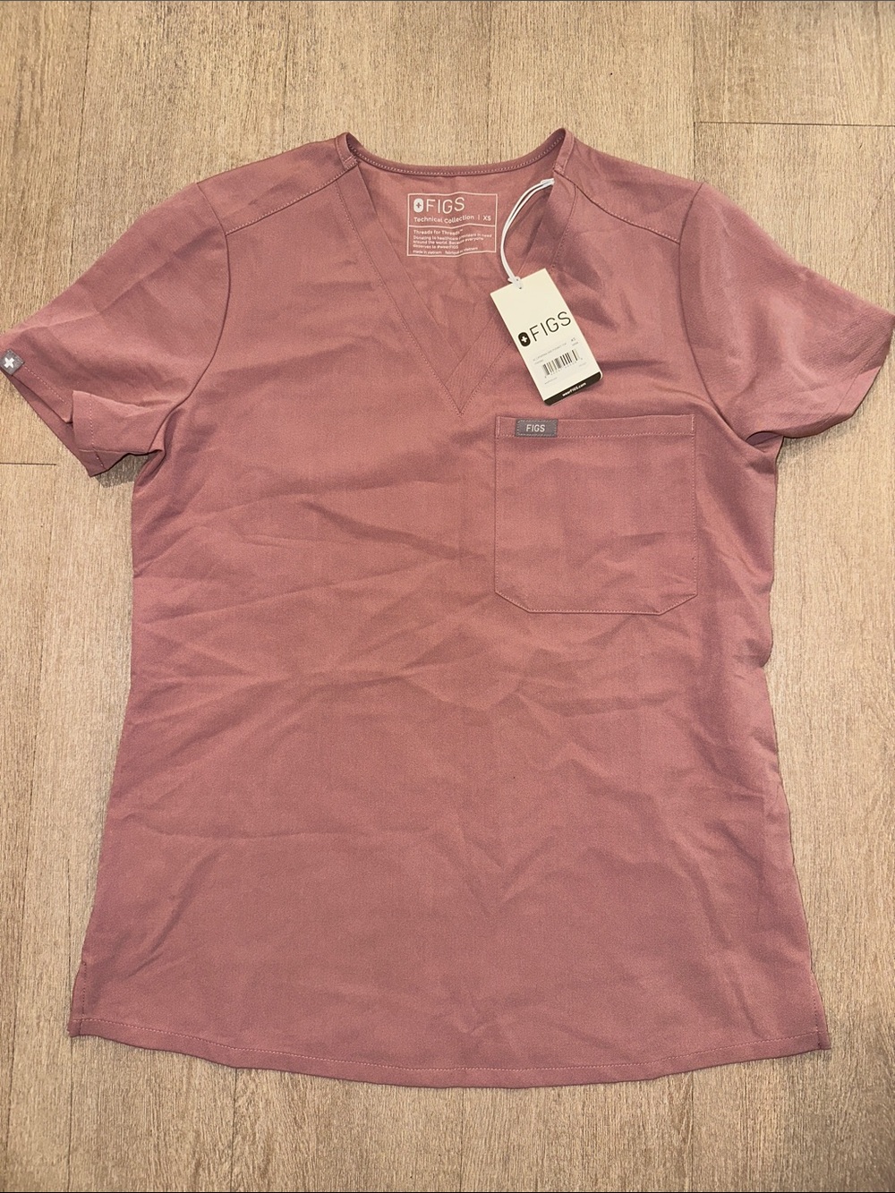 FIGS Catarina one- pocket Women's Scrub Top in Mauve